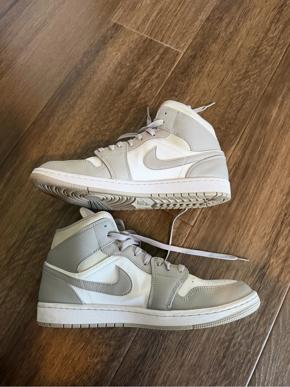 Nike Air Jordan 1 Mid College Grey/Light Bone White Size 11
